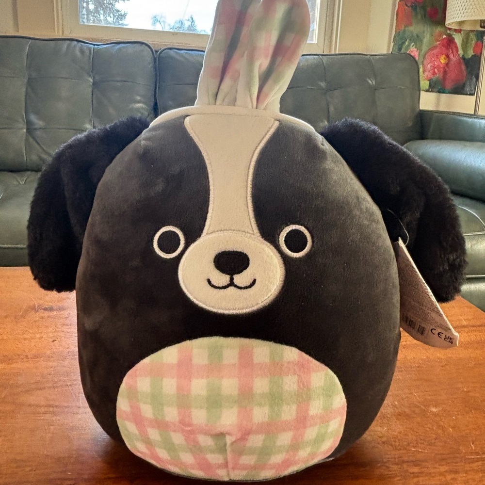 Nathaniel the black dog - Squishmellows 8 inch. NWT